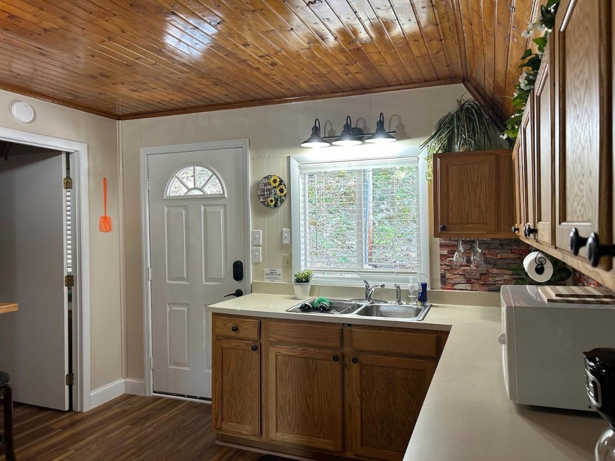 Cherokee Cabin-Cave Run Lake And Cliff Views-Red River Gorge Big Woods Exterior photo